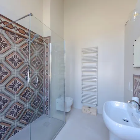 Precious Historic Center - Happy Apartment Genoa